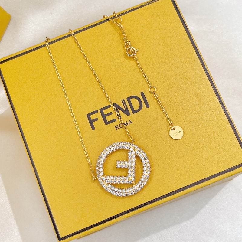 Fendi necklace 03lyr15